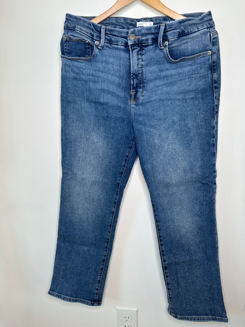GOOD AMERICAN | PETITE STRAIGHT LIGHT COMPRESSION JEANS | INDIGO | SIZE: 14/32
